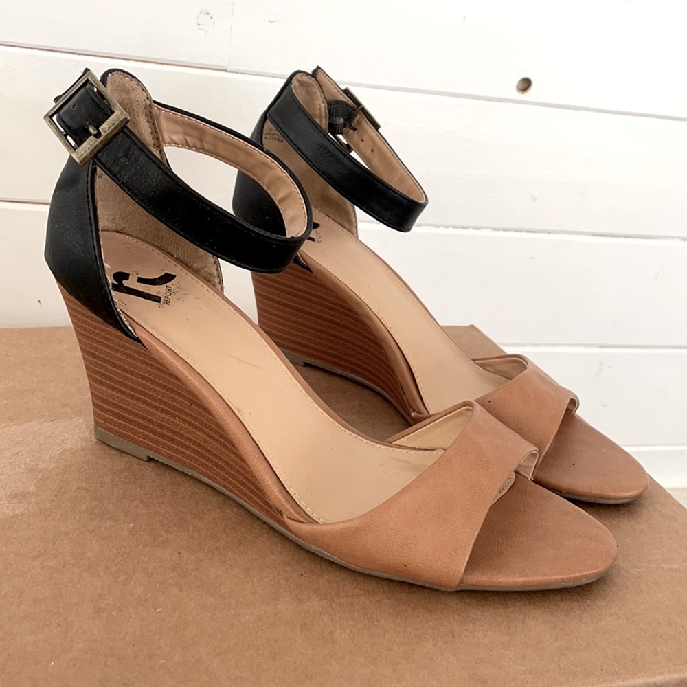 Report Tan & Black Wedge Sandals Sz 8.5